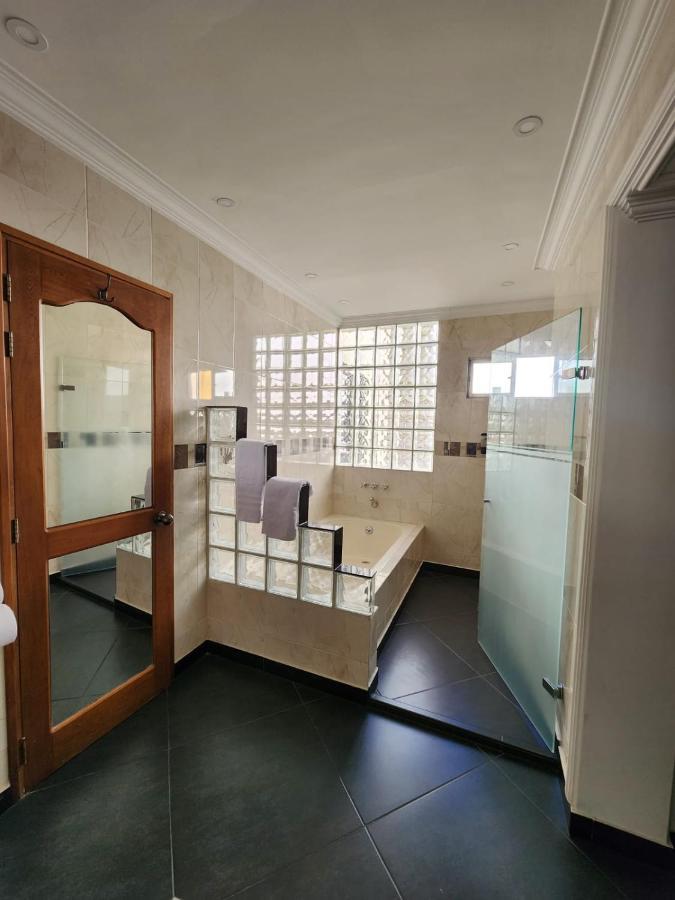 Hotel Boutique Deluxe Home Medellin Exterior photo